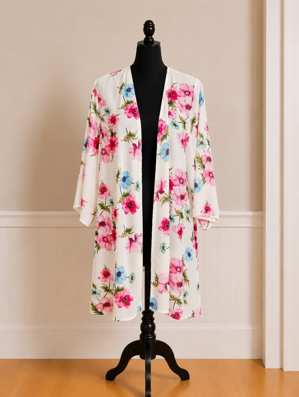 🆂🅰🅻🅴•Floral Open Front Kimono - White with Pink & Blue Blossoms